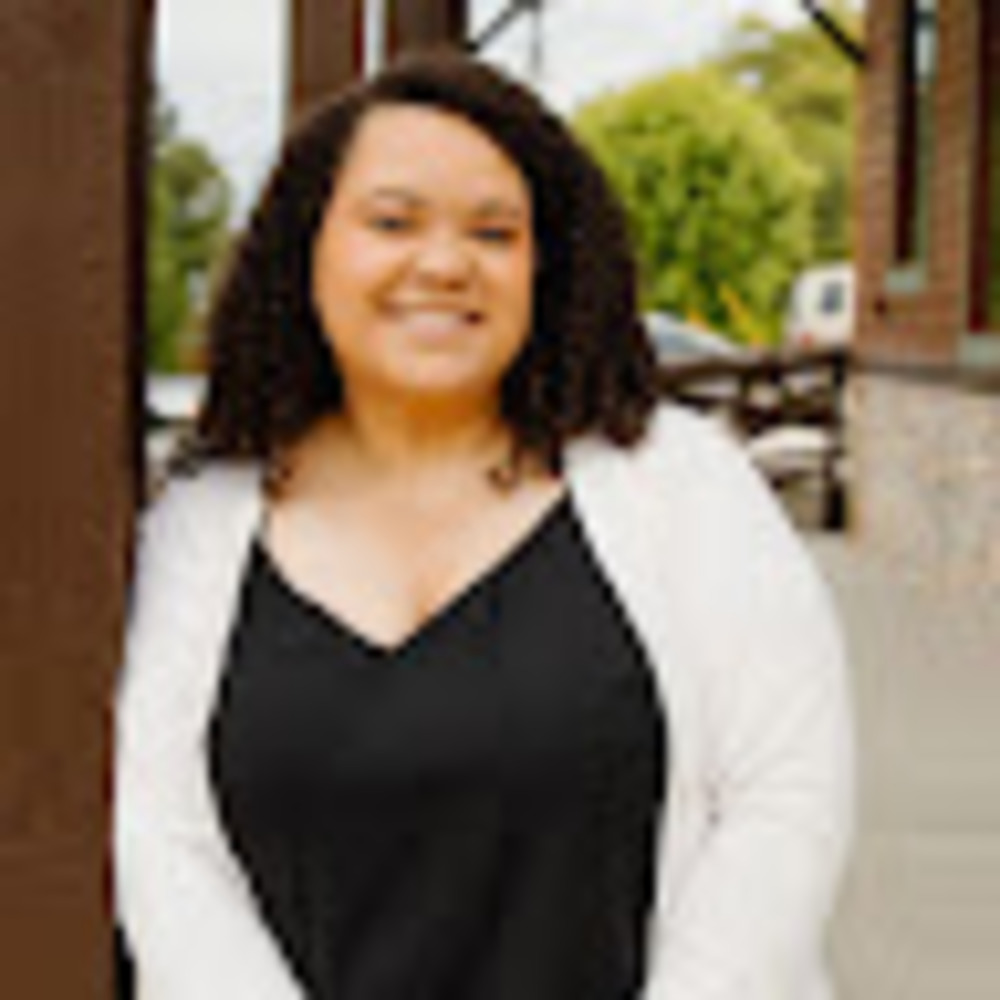 Meet your Posher, Alexis